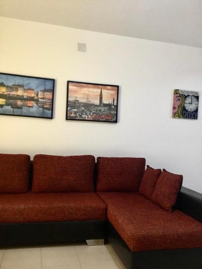 Dk Apartmani Dobra Voda Buitenkant foto