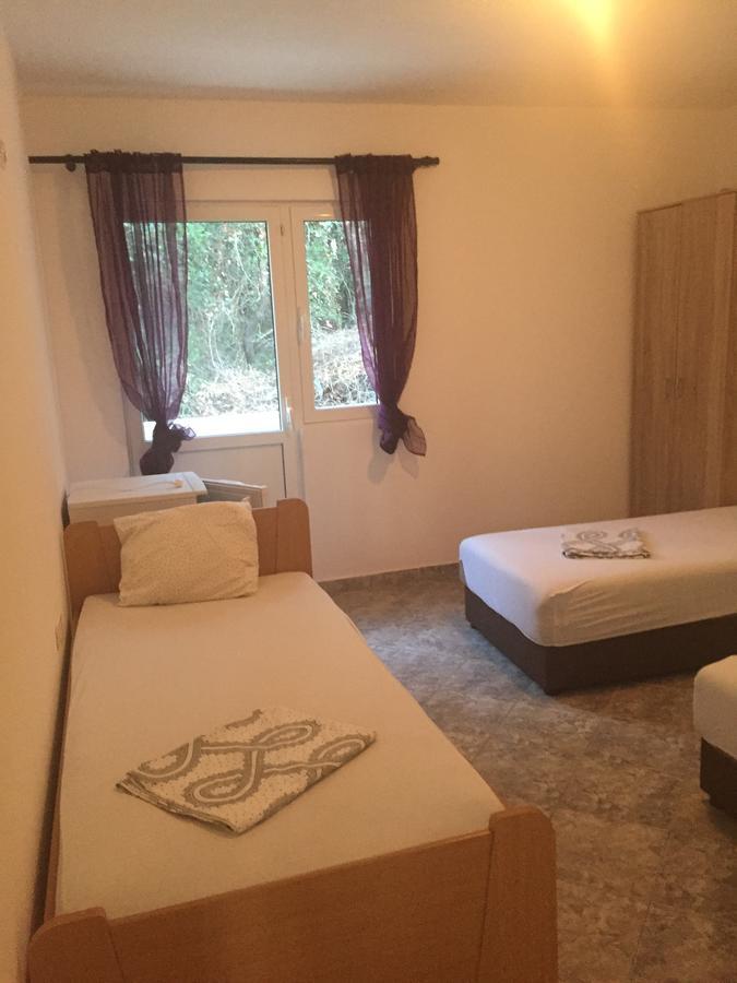 Dk Apartmani Dobra Voda Buitenkant foto