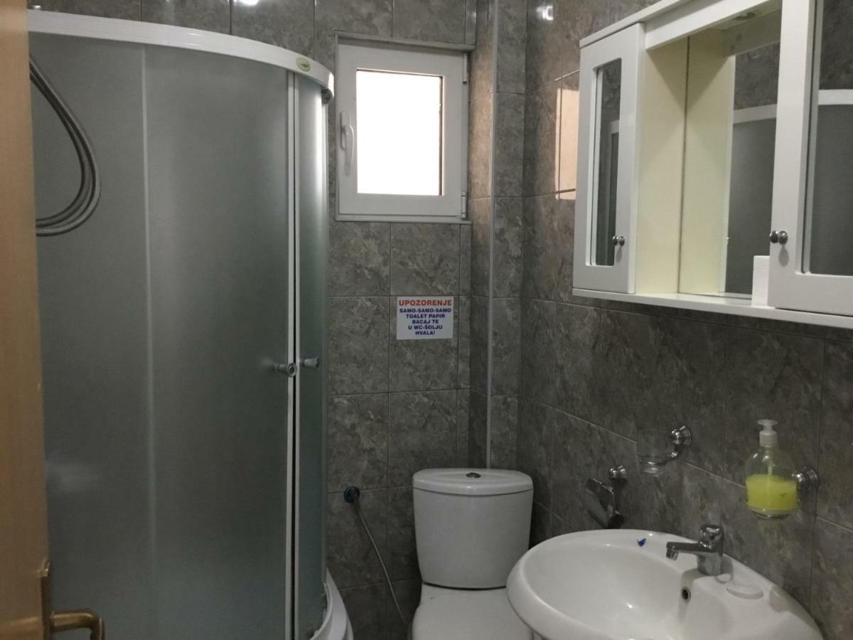 Dk Apartmani Dobra Voda Buitenkant foto