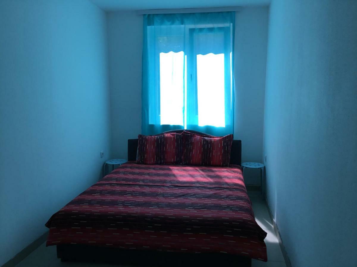Dk Apartmani Dobra Voda Buitenkant foto