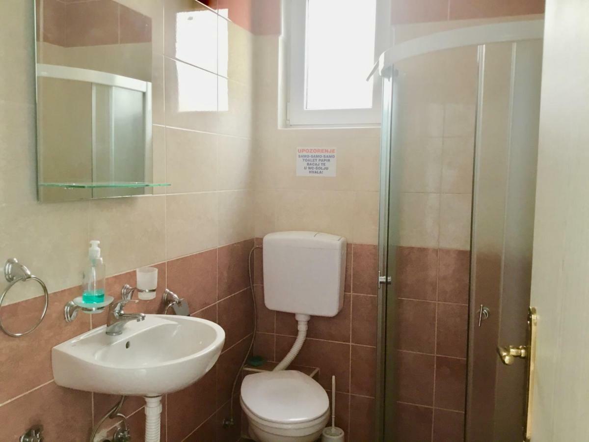 Dk Apartmani Dobra Voda Buitenkant foto