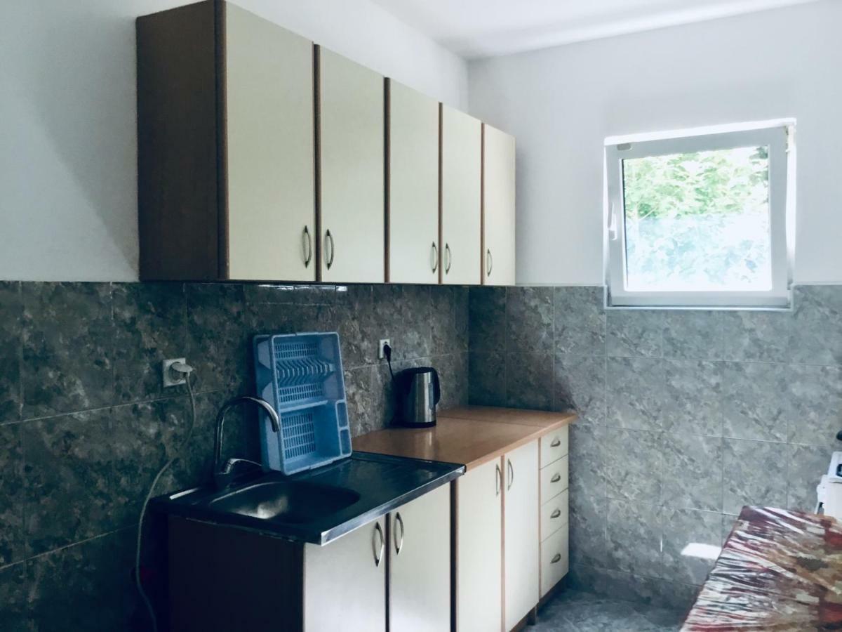 Dk Apartmani Dobra Voda Buitenkant foto
